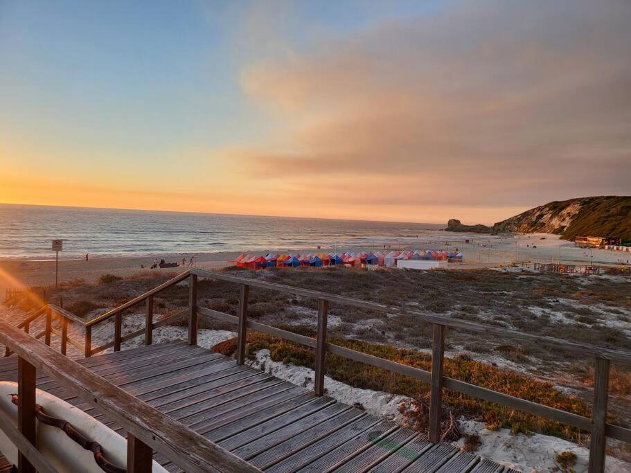 パタイアスNazare Uninterrupted Views And Sounds Of The Seaアパートメント エクステリア 写真