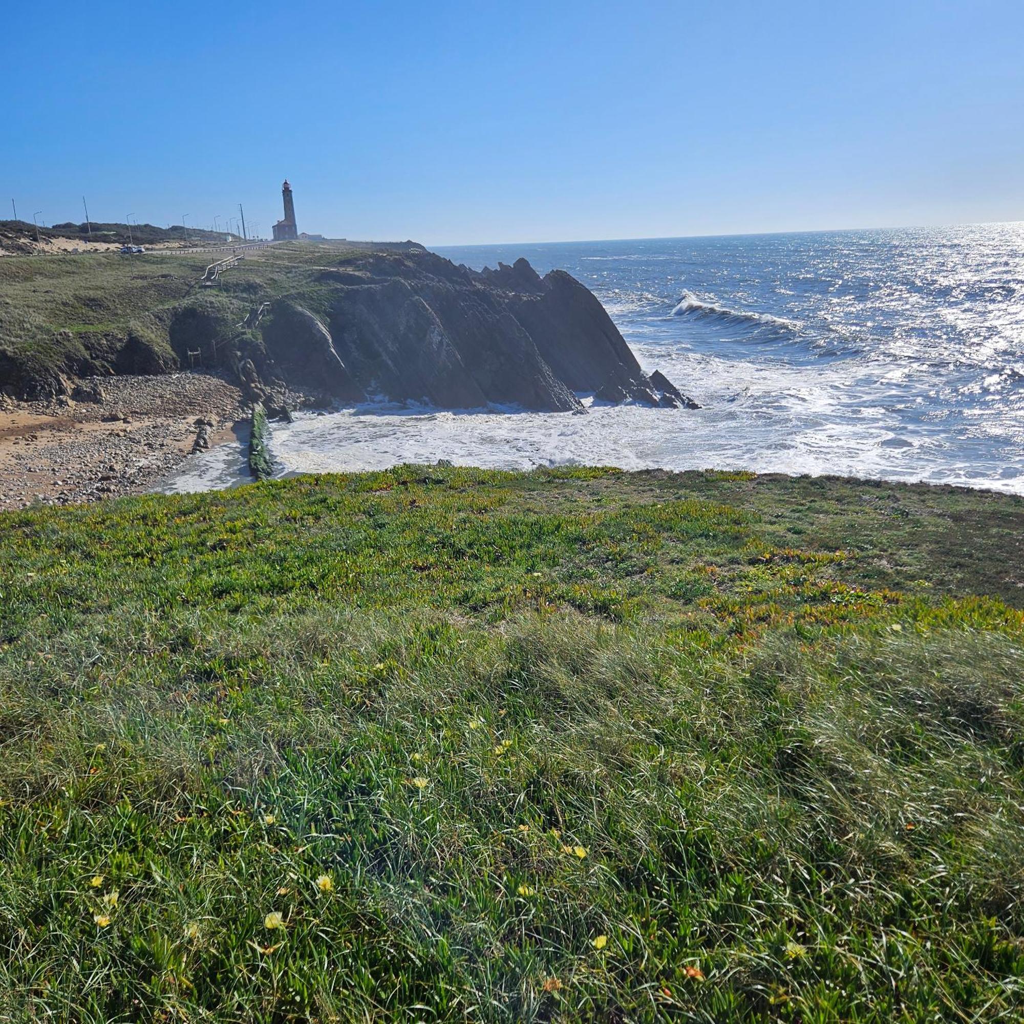 パタイアスNazare Uninterrupted Views And Sounds Of The Seaアパートメント エクステリア 写真